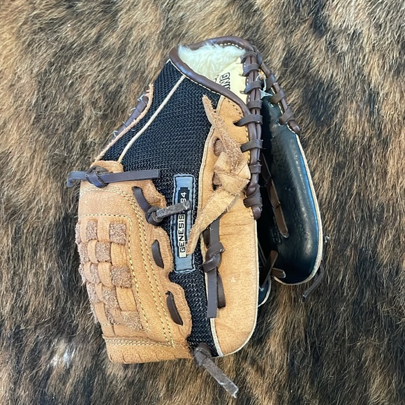 Toddler ball glove - Picture 2 of 2